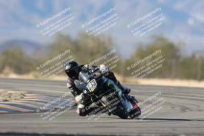 media/Dec-07-2025-CVMA (Sun) [[3e7d2de5dc]]/Race 12- Formula 40 MW and LW/